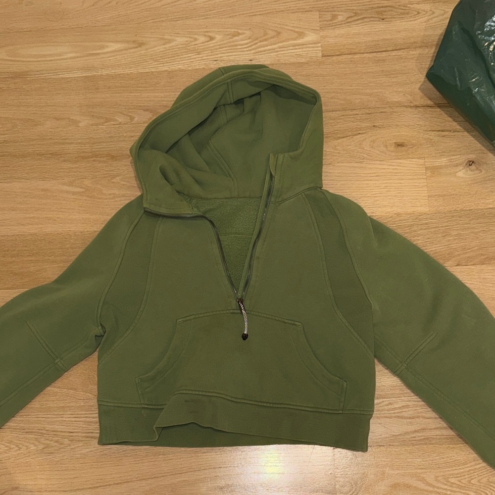 Lululemon Scuba